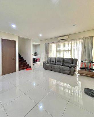 Rumah Bagus, Terawat, Lingkungan Nyaman di Lebak Bulus