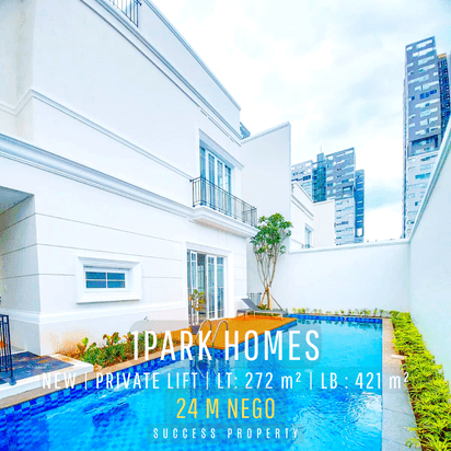 Townhouse Mewah dengan Kolam Renang & Lift Pribadi Siap Huni