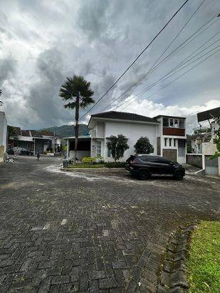 villa hook kota batu