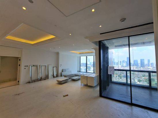 Dijual Apartemen St. Regis 3 Bedroom Lantai Tinggi Corner Unit
