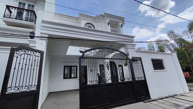 Rumah mewah Exclusive brand new with private Pool