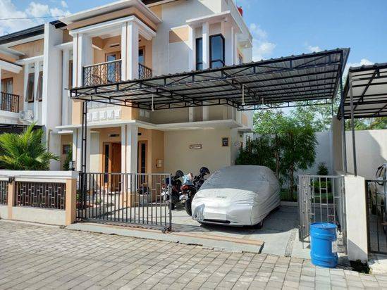 DIJAMIN MURAH, RUMAH 2 LANTAI & ISINYA, DALAM KOMPLEK PERUMAHAN DI WEDOMARTANI METRO HARMONI