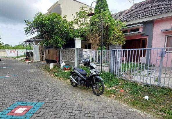 Rumah dijual dekat bandara Abd. Saleh Saptoraya Pakis Malang