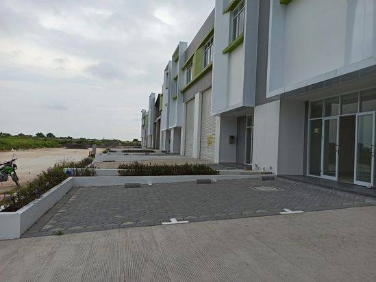 Dijual Gudang Eastgate Logistic Park JIIPE Manyar Gresik + Kantor 2 Lantai - Ready 2 unit Gudang 