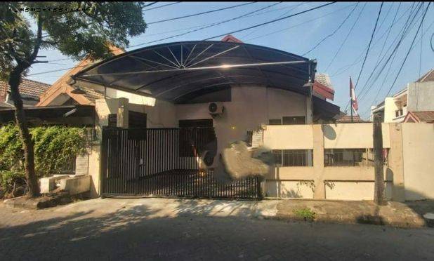 Rumah Klampis Anom, Strategis