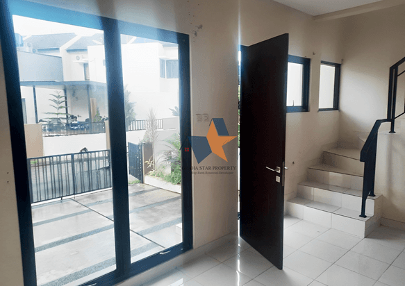Dijual Cepat & Murah Rumah 2 lantai Siap Huni di Regency