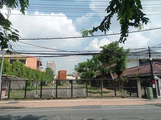 Dijual lahan komersial kayoon surabaya 