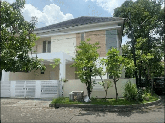 Rumah New Gress Hook di Purimas Pecatu dekat Merr