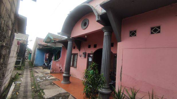 jual rumah 2 1/2 lantai