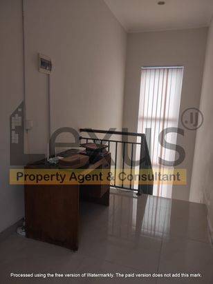 Dijual Rumah Hoek di Nusaloka
