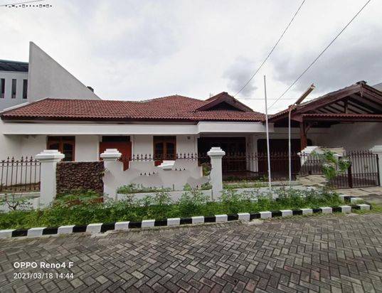 Rumah Di Semolowaru Tengah Listrik 2.200Watt