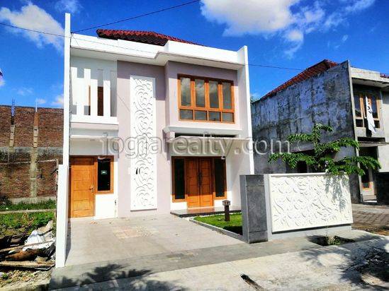 Rumah dijual GEDONGKUNING dekat Hotel Kayla