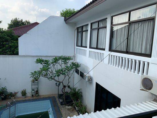 DI SEWAKAN RUMAH BAGUS RAPIH MEWAH 