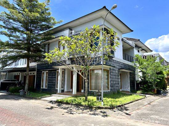 Rumah Hook Bonus Furniture di Fasco Mansion Palagan