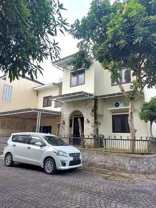 Rumah dengan Furniture di The Residence Ambarketawang