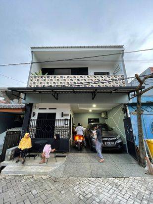 Rumah 2 Lantai Dekat Siloam Hospital Karawaci; Siap Huni!