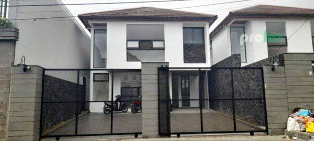SIAP HUNI Rumah Baru Plus Private Pool Di Setiabudi Regency Bandung Utara