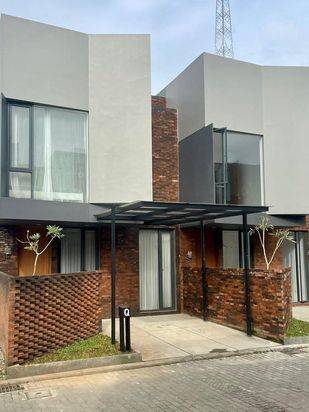 Rumah siap huni jarang ada di jakarta barat 