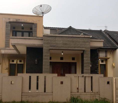Rumah 2 lantai di buah batu regency