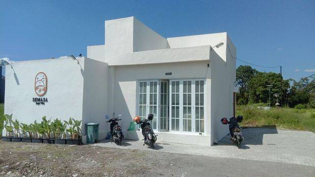 VILLA CANTIK LENGKAP DENGAN PERABOTAN DI MAGUWO, SLEMAN
