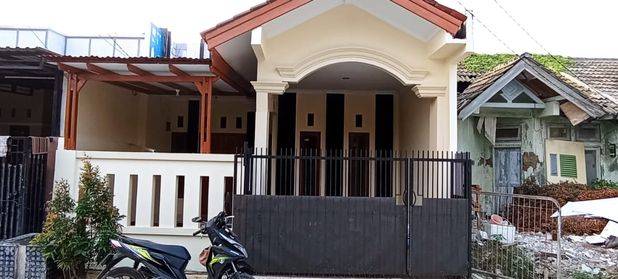 Rumah Bagus SHM di Taman Harapan Baru, Bekasi k0758 