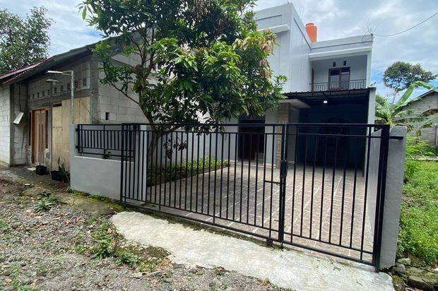 Rumah Cebongan Dijual, 2 Lantai, Rumah Jogja Siap Huni, SHM