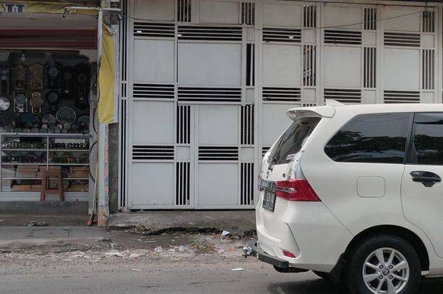 Dijual Rumah 2 lantai SHM di Jalan Raya Lidah Wetan Surabaya