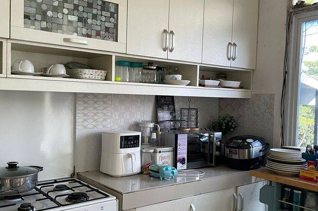 Rumah Cantik 3 Lantai di Padasuka Atas 4 KT 1,2 M  