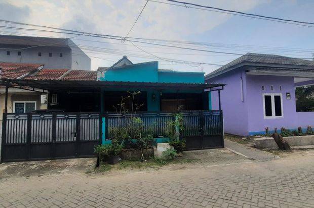 Dijual Rumah Lokasi Strategis di Perum Permata Tangerang