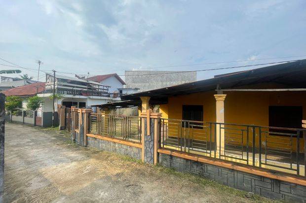 Di jual rumah dan tanah