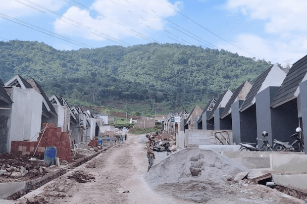RUMAH SUBSIDI RASA KOMERSIL DI JATINANGOR