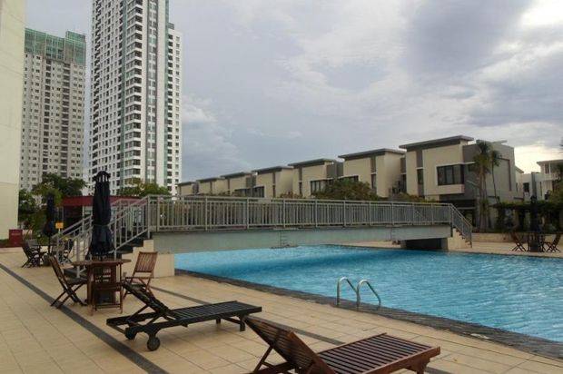 Apartemen Cosmo Terrace furnished bagus siap huni lantai tinggi