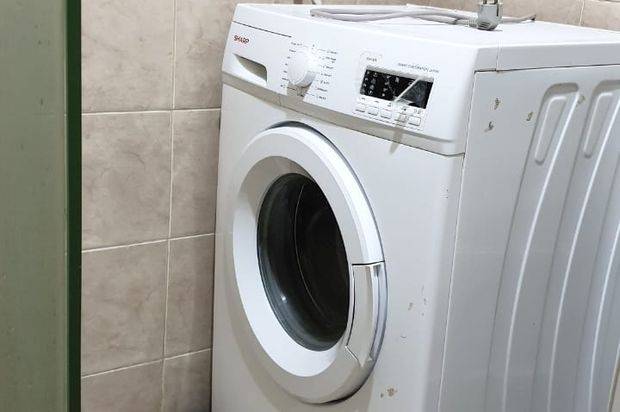 Apartemen Cosmo Terrace furnished bagus siap huni lantai tinggi