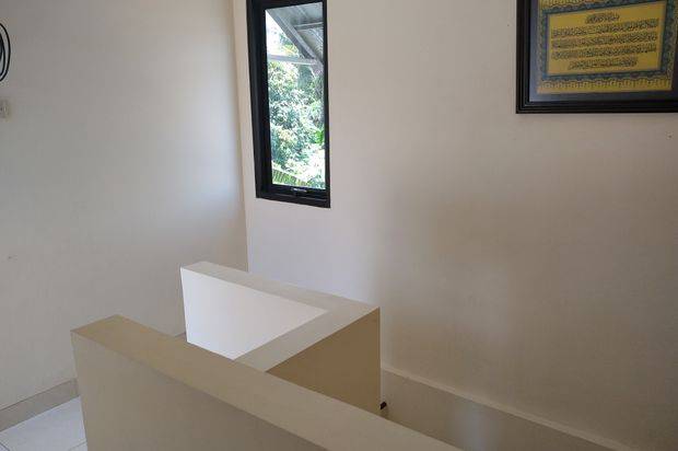 Rumah Hook Luas Dekat Pintu Tol