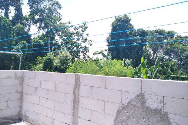 Rumah Hook Luas Dekat Pintu Tol