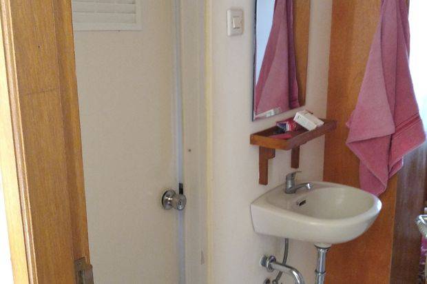 Rumah Hook Luas Dekat Pintu Tol