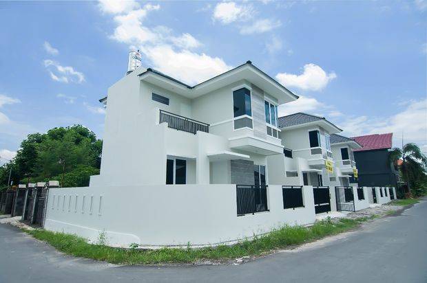 RUMAH MEWAH DAN ELEGAN 2LT DEKAT UKRIM KALASAN