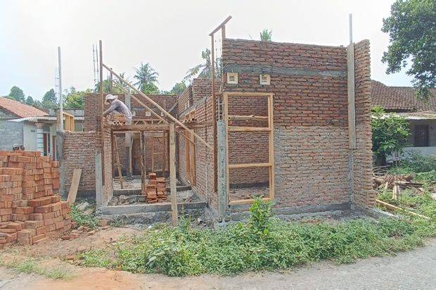 Rumah dekat Alun-Alun Paseban di Ringinharjo Bantul Kota Proses Bangun
