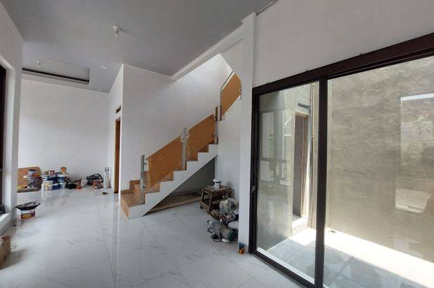 RUMAH SIAP HUNI 2 LANTAI TERMURAH DI JAKAL