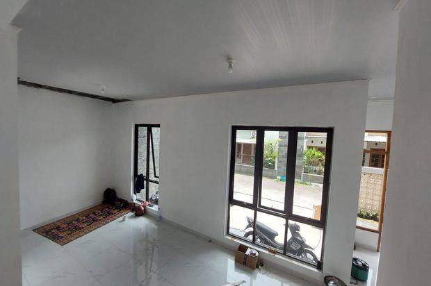RUMAH SIAP HUNI 2 LANTAI TERMURAH DI JAKAL