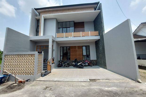 RUMAH SIAP HUNI 2 LANTAI TERMURAH DI JAKAL