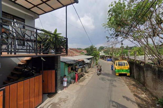 ( NEGO SAMPAI JADI ) Dijual Rumah Pinggir Jalan Lokasi Strategis di Cimahi