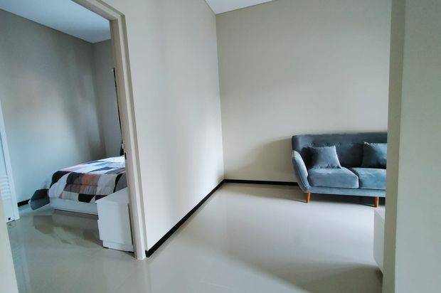 Rumah 2 Lantai di Jl. Besi Jangkang; Full Furniture
