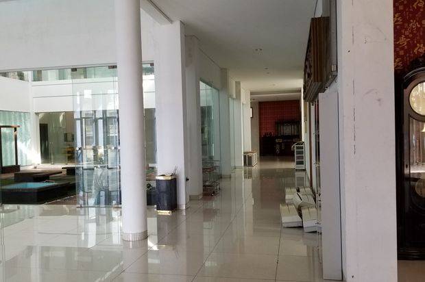 DIJUAL Rumah/Kantor Luas Strategis 3,5 Lantai di Jelutung, Jambi