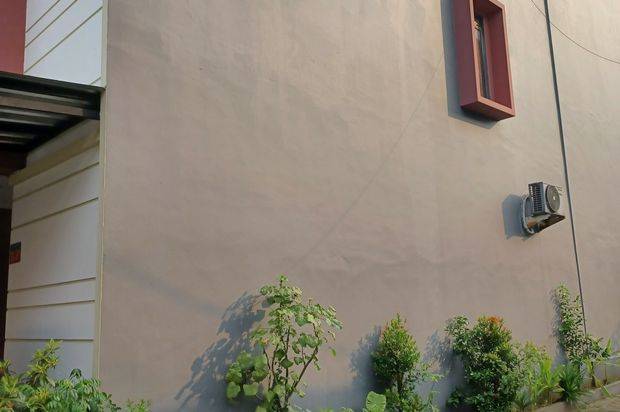 DI JUAL RUMAH HOOK DALAM CLUSTER CEGER GRENVILLE 2 LANTAI 2 LT 85 LB 105 KT 4 KM 3