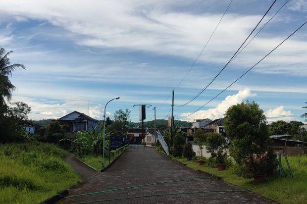 Tepi Jalan Nasional, Rumah Jogja Indonesia, Depan PLN Sedayu