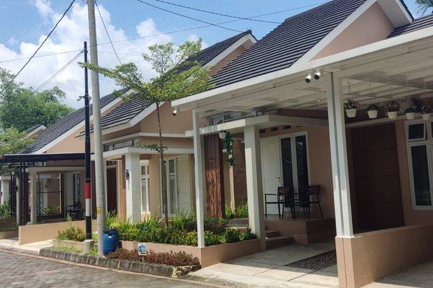 Tepi Jalan Nasional, Rumah Jogja Indonesia, Depan PLN Sedayu