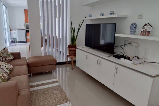 200 Meter Kampus MBY, Rumah Mewah, Harga Nego