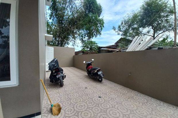 RUMAH MEWAH CANTIK SIAP HUNI DI JALAN KALIURANG 