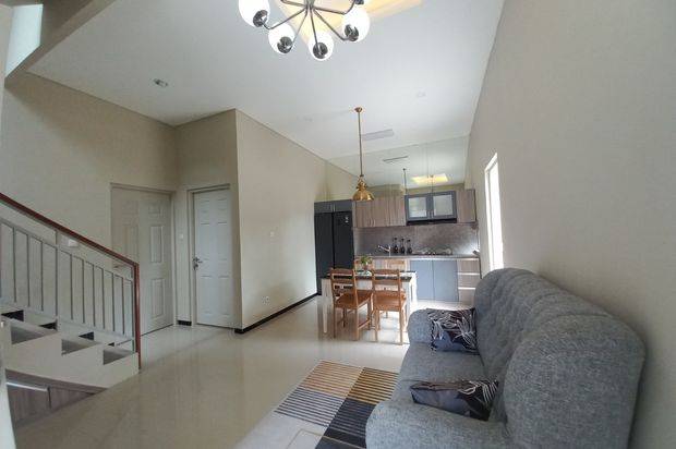 RUMAH MEWAH CANTIK SIAP HUNI DI JALAN KALIURANG 